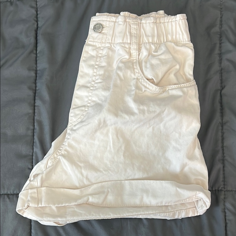 H&M Ivory Pull On Short Size Small